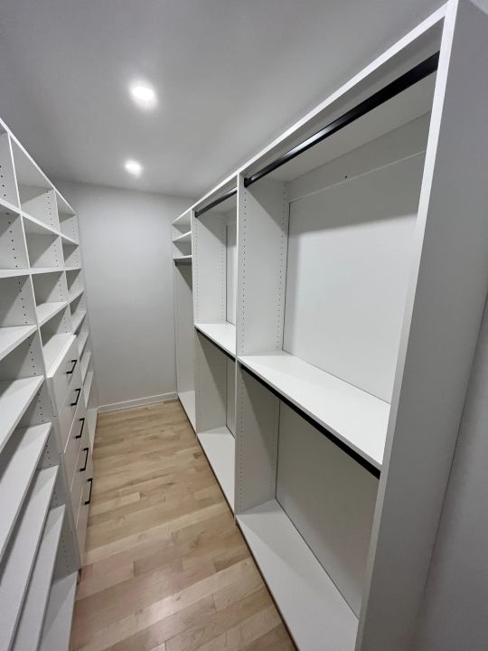 millwork_install_gurskyi_Walk In Closet Shelving – Built-Ins & Storage