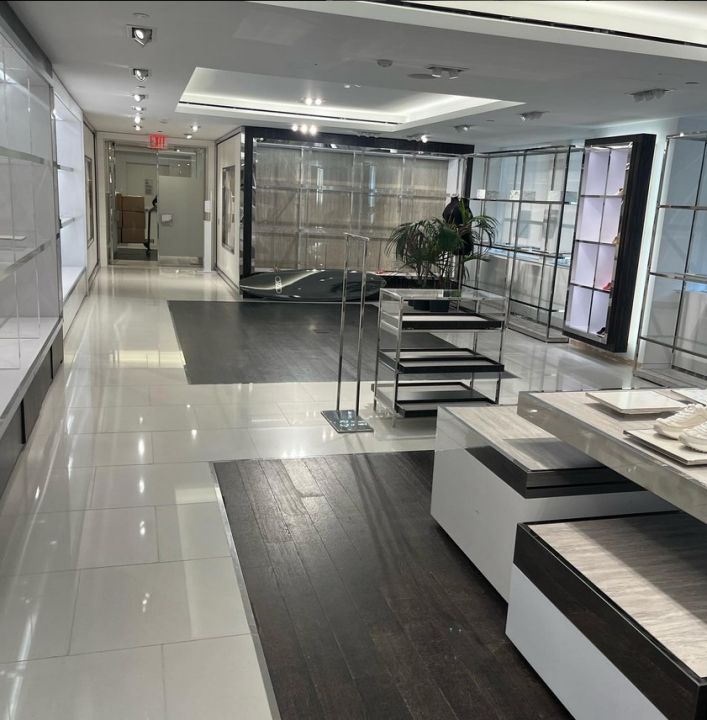 millwork_install_gurskyi_Lobby Reception Flooring – Commercial & Hospitality