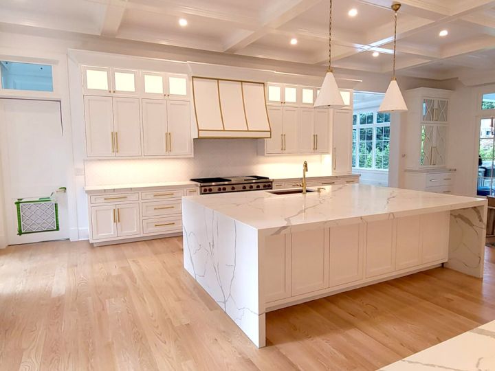 millwork_install_gurskyi_White Kitchen Large Island – Kitchens & Cabinetry