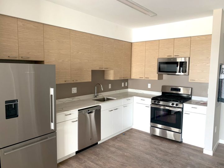 millwork_install_gurskyi_Light Oak Kitchen – Kitchens & Cabinetry